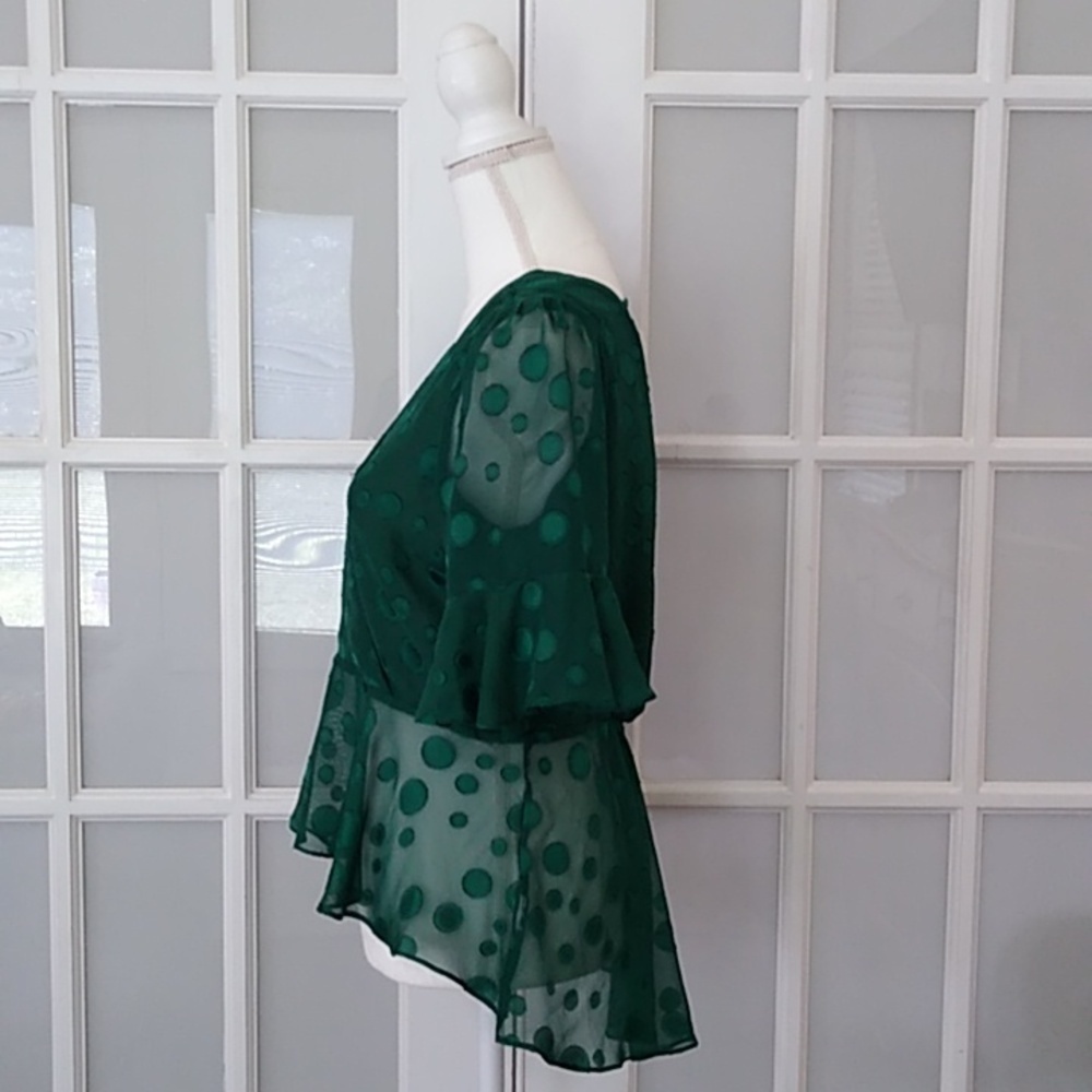Highline Collective Double V Neck Green Blouse Size - Small - Picture 5 of 16